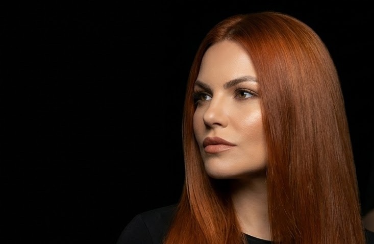 Especialista Essência Rara — cabelo ruivo, salão em Caxias do Sul
